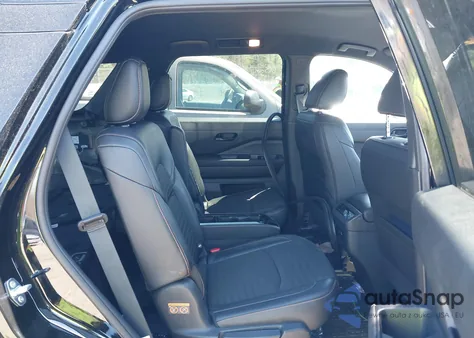 2024 Nissan Pathfinder Rock Creek 4Wd z USA, uszkodzony, nr VIN 5N1DR3BD6RC306832